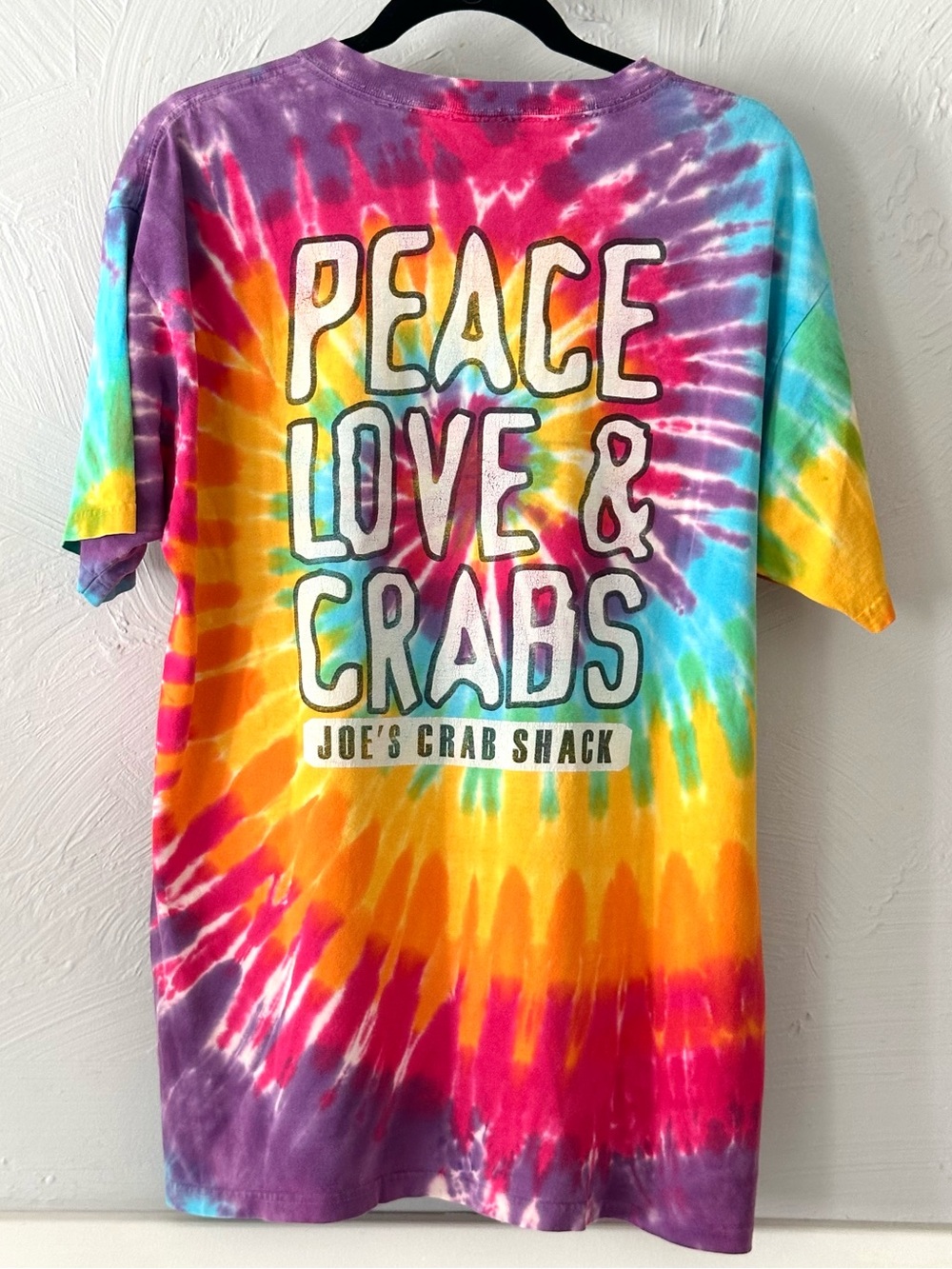 Y2K Joe’s Crab Shack Tie Dye Peace Graphic T-Shirt | Novelty Hippie Boho Tee